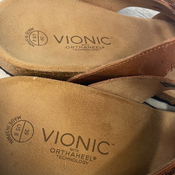 Vionic Pamplona Tan Leather Slide Sandal - Picture 7 of 12
